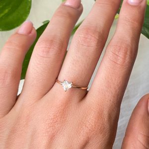 انگشتر طلا سولیتر تک نگین قلب 511052 - اتمام موجودی