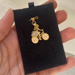 پلاک طلا دختر دوچرخه سوار سه بعدی - اتمام موجودی