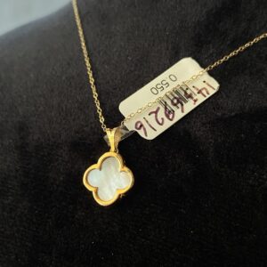 پلاک آویز طلا ونکلیف سنگ سفید صدفی 145692 - اتمام موجودی